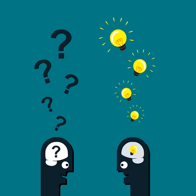 Two cartoon heads with questions and ideas.